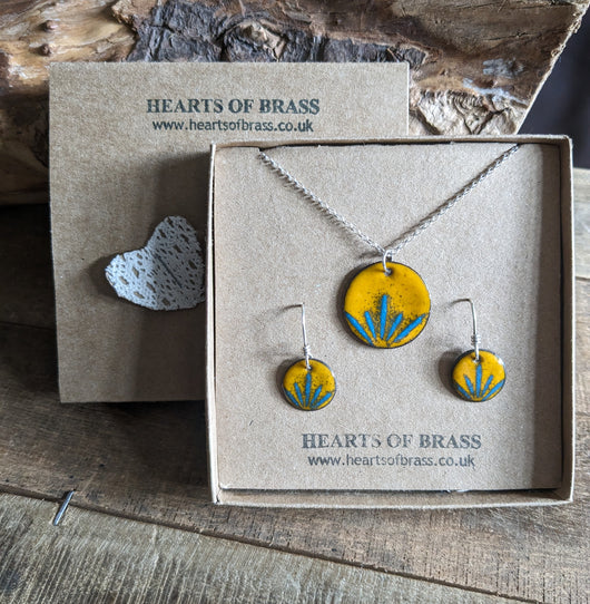 Yellow and blue stripe enamel gift set