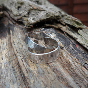 Hammered sterling silver toe ring.  4mm