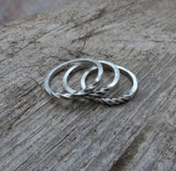 Twisted unisex ring.