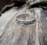 Patterned sterling silver toe ring
