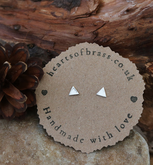 Triangle studs
