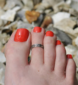 Patterned sterling silver toe ring